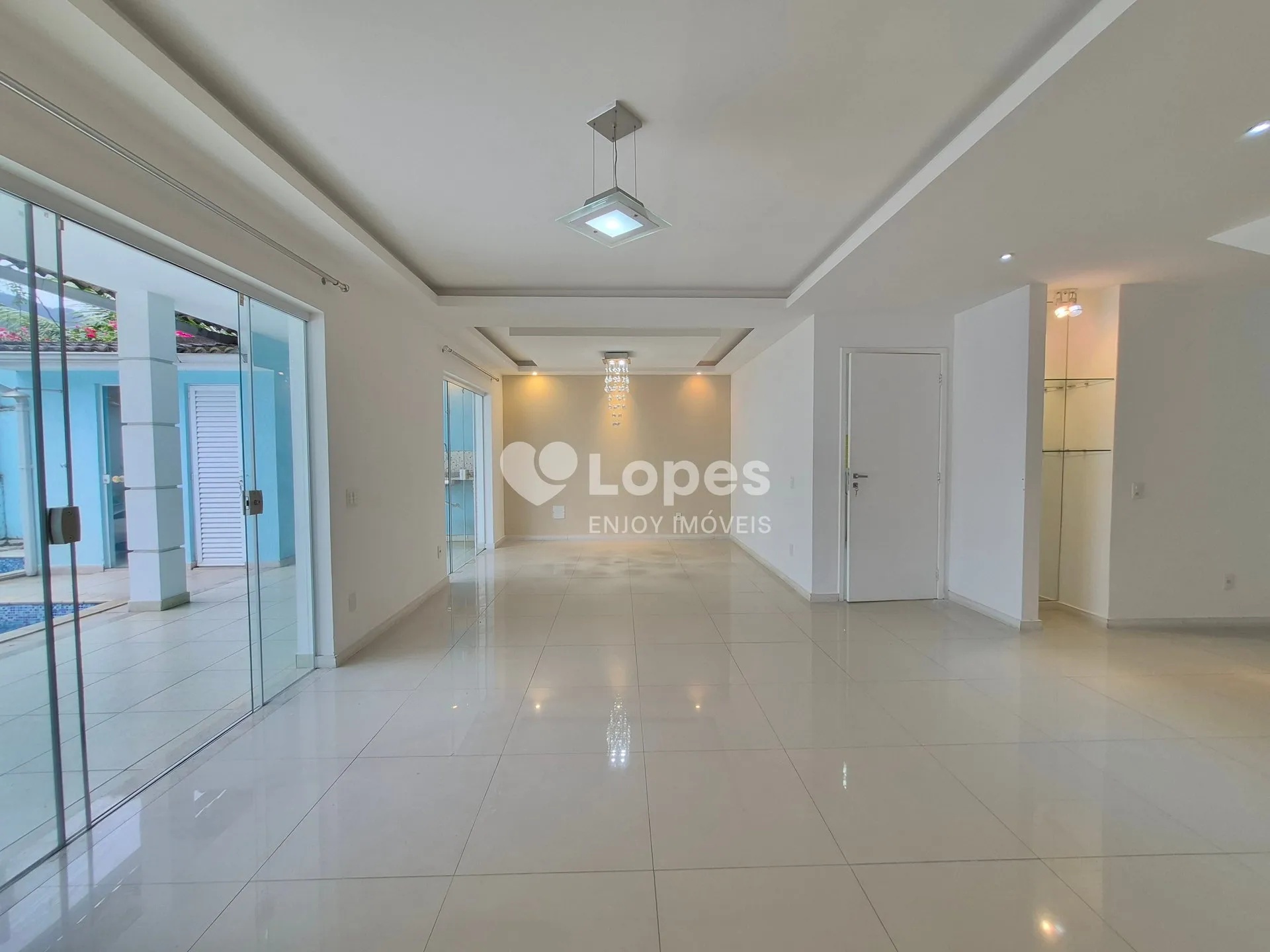 Будинок 247 м² з балконом із грилем та власним барбекю — photo 12