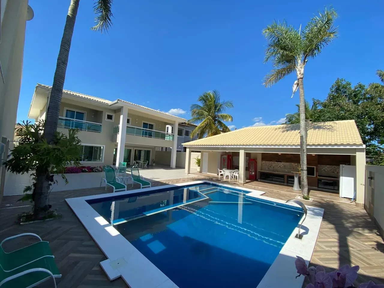 Unfurnished house with 5 bedrooms and 5 bathrooms — photo 17