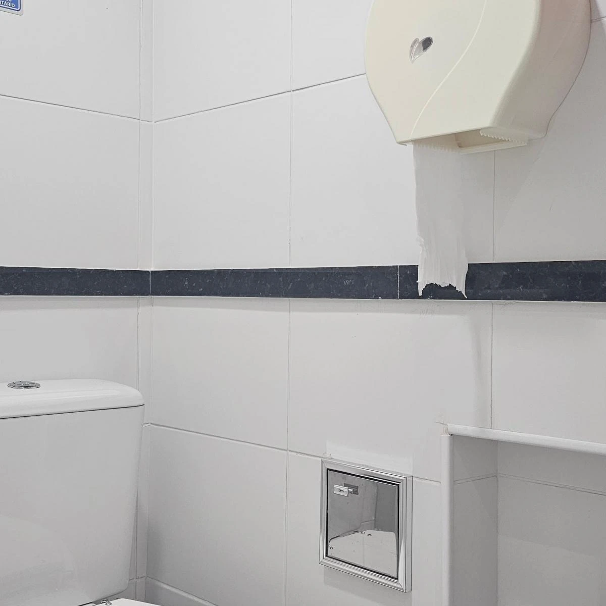 41 m² unfurnished apartment with kitchenette and office — photo 5