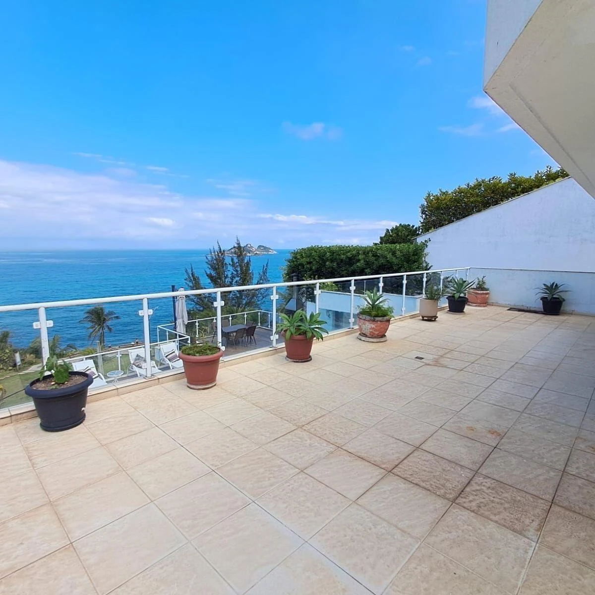 Furnished 4-bedroom house with 1450 m² and 4 parking — photo 18