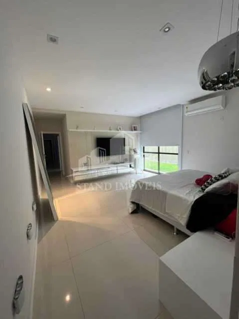 Casa com janelas do piso ao teto, Recreio dos Bandeirantes — photo 24