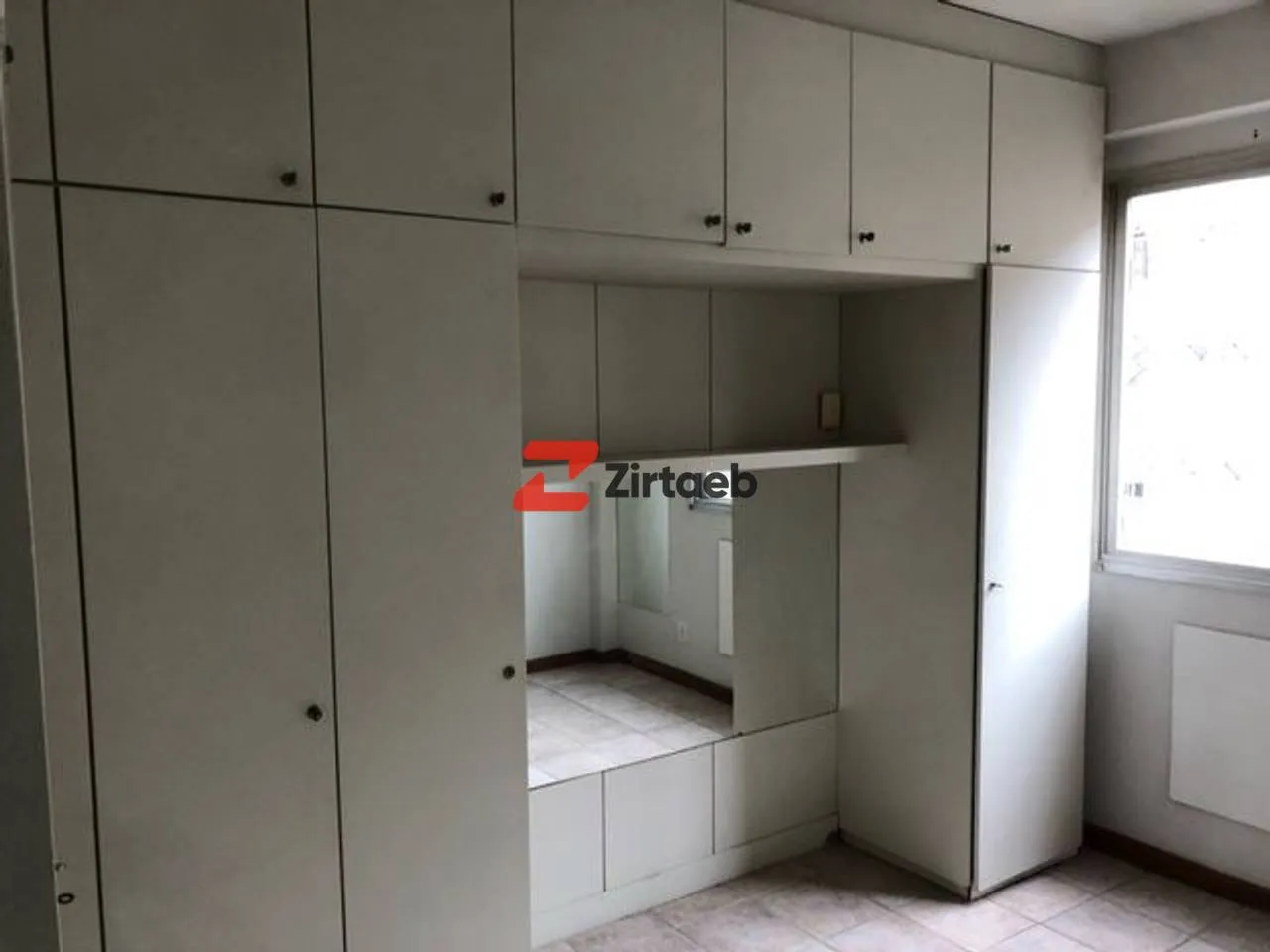 Квартира с 2 спальнями, балконом и видом на город — photo 9