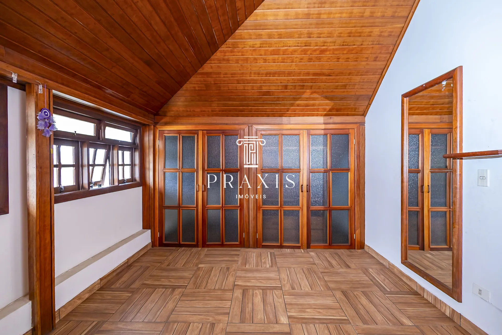 207 m² house with 5 bedrooms, 2 suites and 2 parking — photo 47