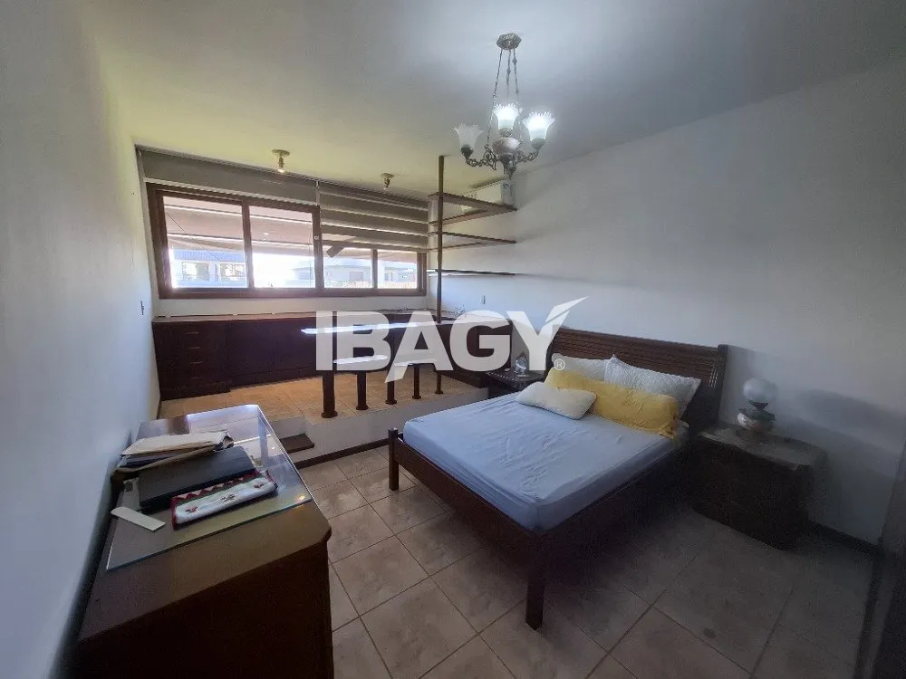 Furnished house with 5 bedrooms, 2 suites and 2 parking — photo 44
