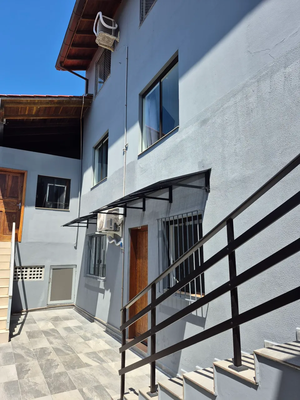 One-bedroom, 26 m² apartment in Florianópolis — photo 3