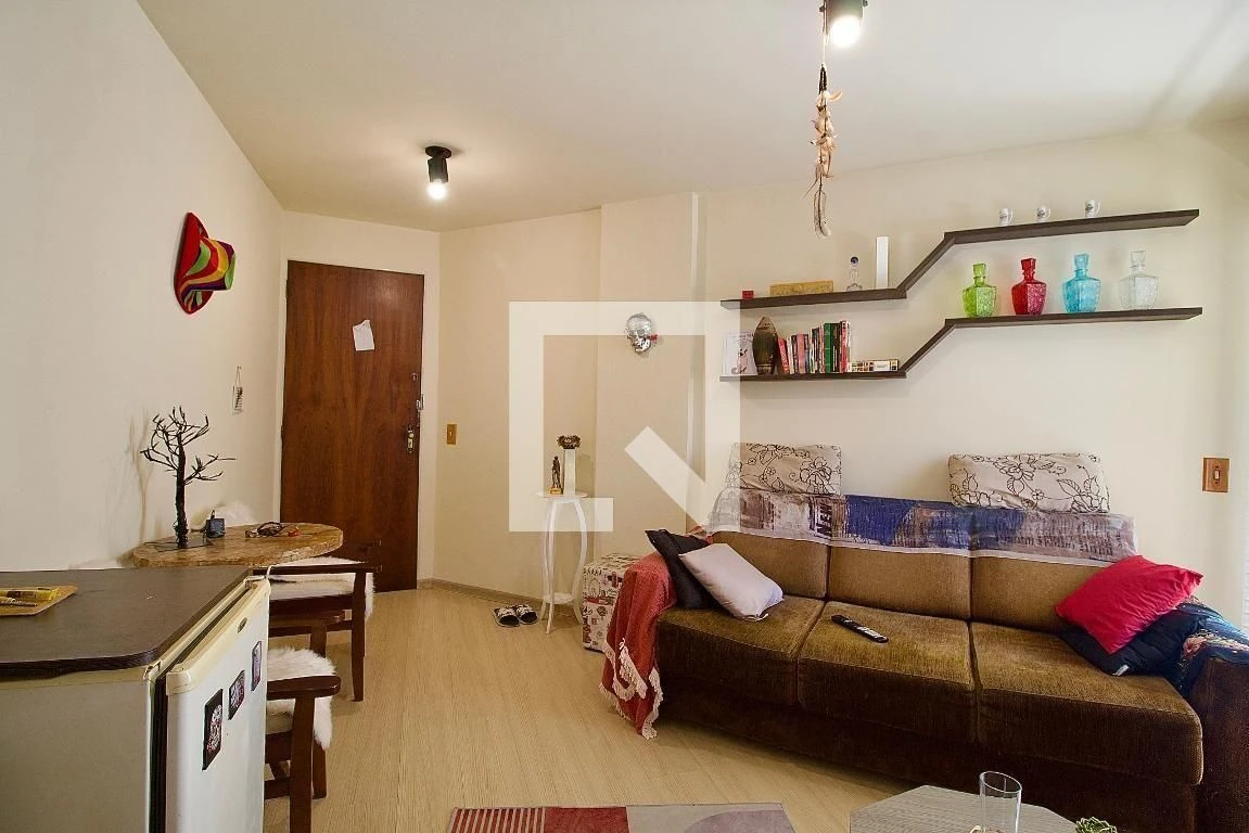 One-bedroom apartment with a washing machine in Curitiba — photo 5