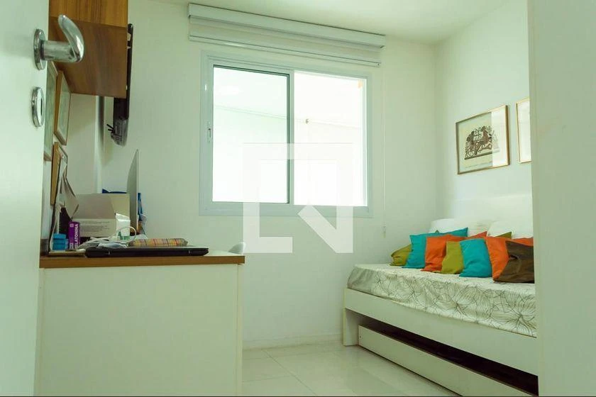 3 en-suite bedroom rental with 127 m² and 2 parking spots — photo 46