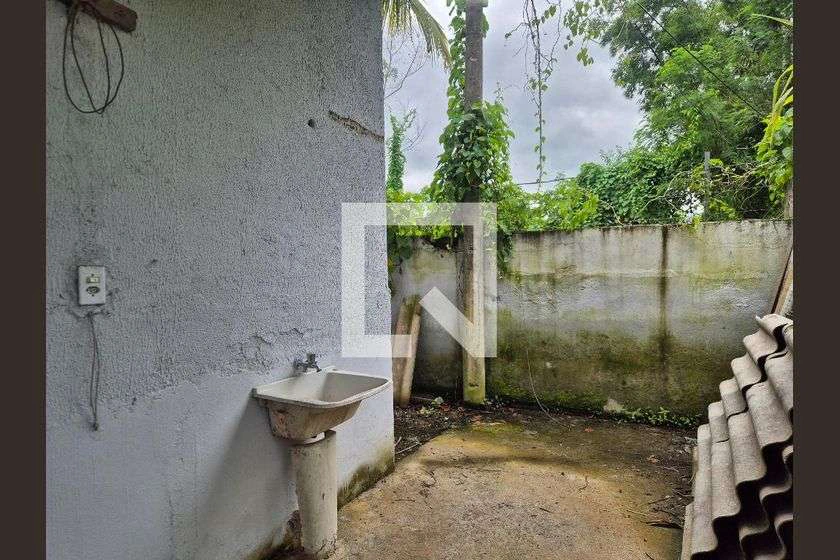 Casa de 200 m² com 2 quartos e churrasqueira na sacada