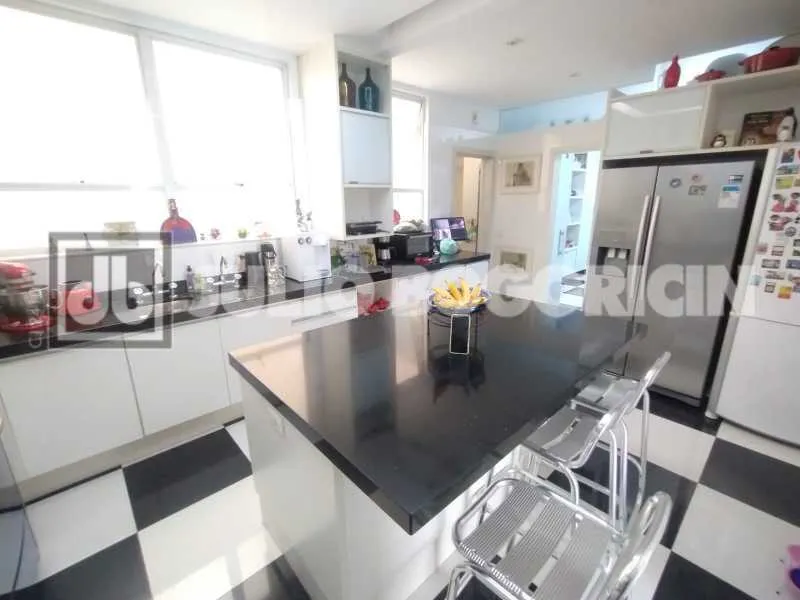 423 m² apartment with 4 bedrooms and 3 en-suites — photo 39