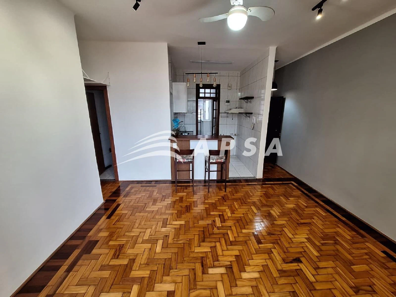 Apartment with 2 bedrooms and an open-plan kitchen — photo 11