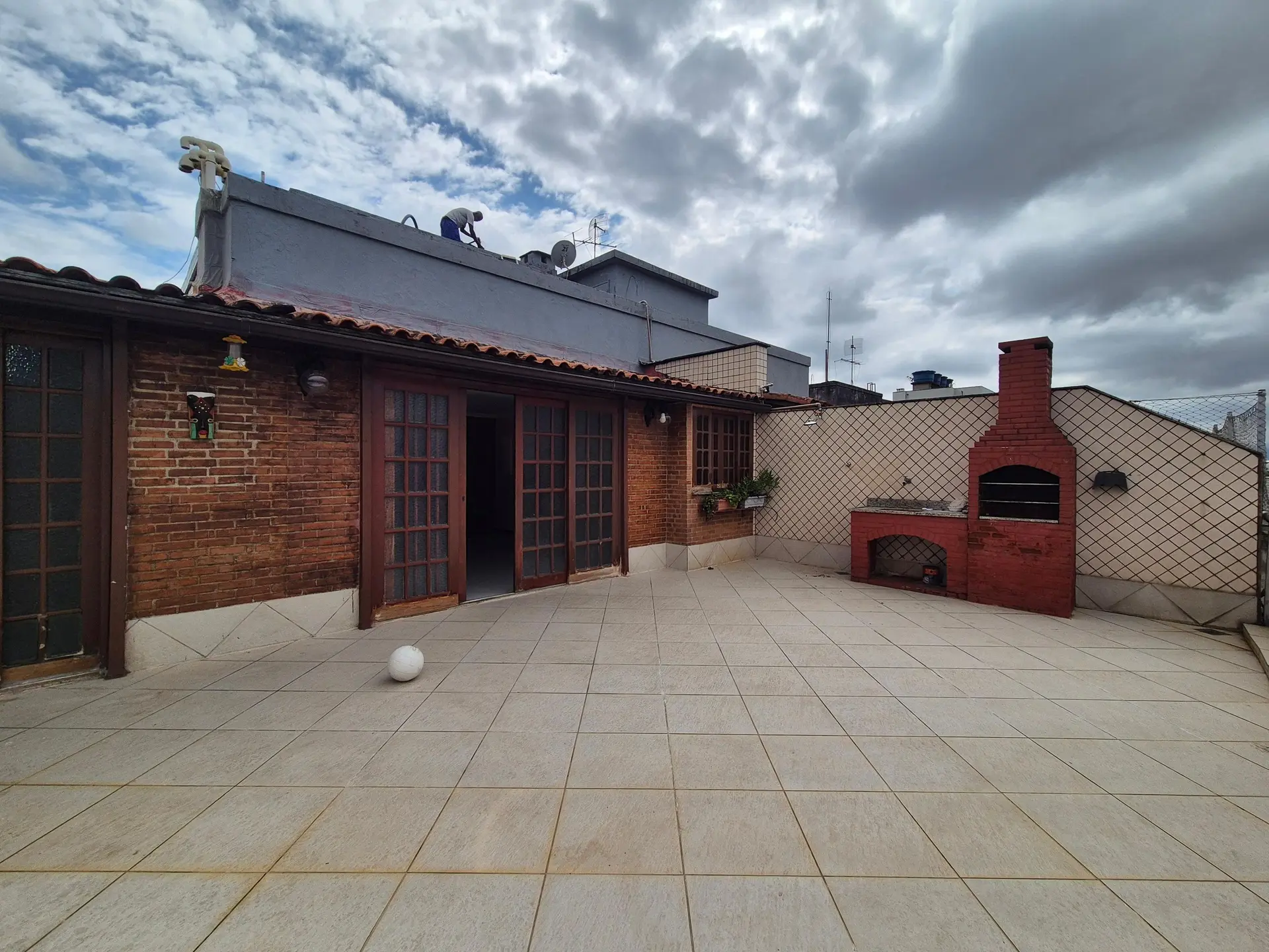 3-bedroom apartment with 1 en-suite and 3 parking spots — photo 17
