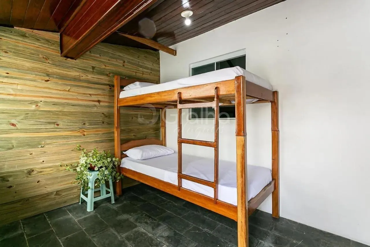Casa com 6 quartos e churrasqueira na varanda — photo 10
