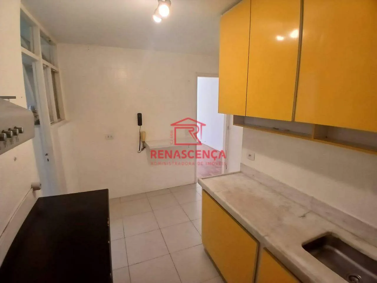 Unfurnished apartment with 3 bedrooms and 3 bathrooms — photo 25