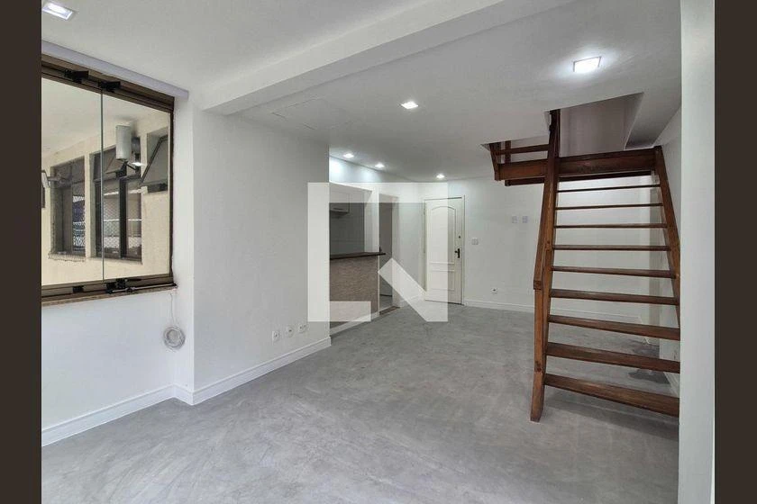2-bedroom apartment with a walk-in closet — photo 4