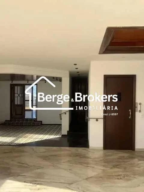 825 m² penthouse with 4 en-suite bedrooms and 4 parking — photo 3