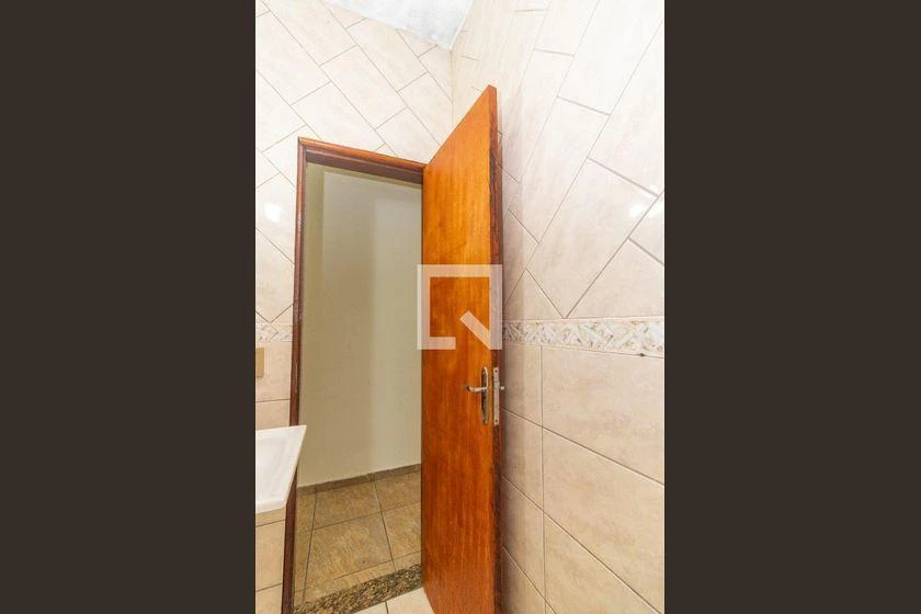 Rental house with balcony, 4 bedrooms and 120 m² — photo 25