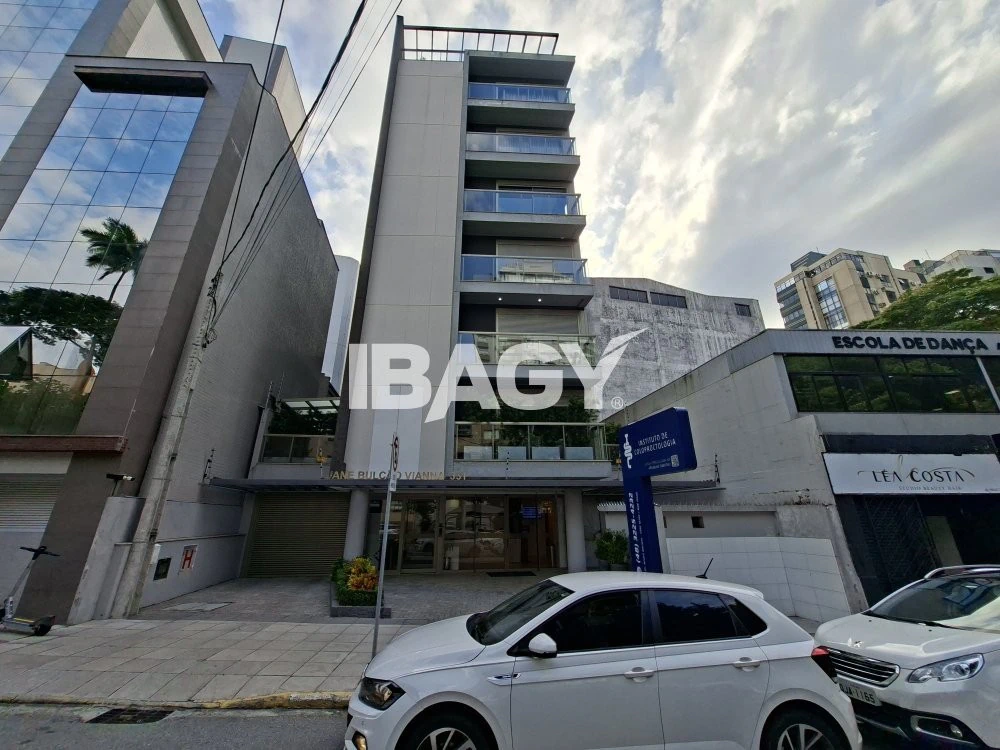 Apartamento con 3 suites y lavabo de visitas, 229 m² — photo 4