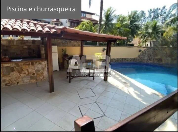 Furnished house with 5 en-suite bedrooms and a balcony — photo 16