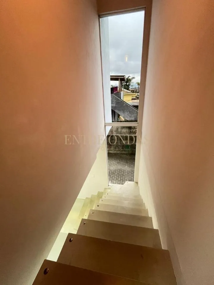 2-bedroom house with a garden in Florianópolis — photo 18