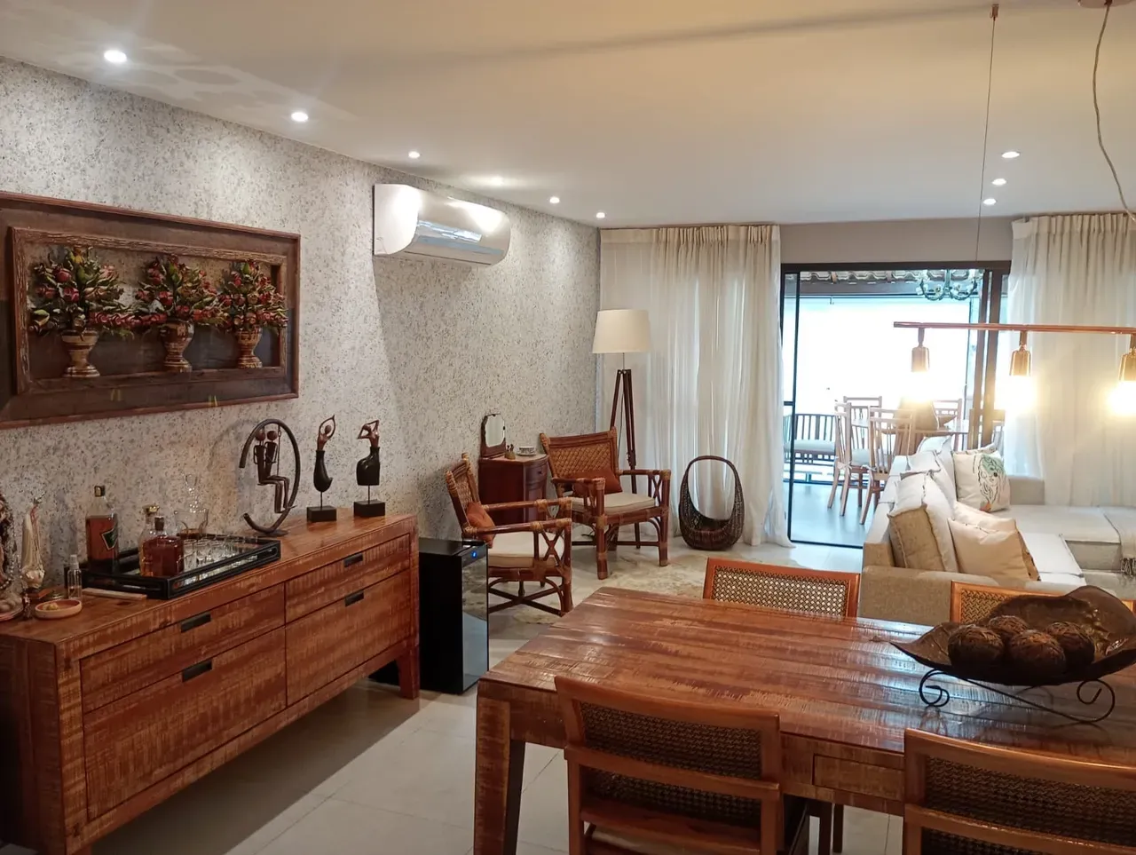 Furnished apartment with 3 bedrooms and 4 bathrooms — photo 27