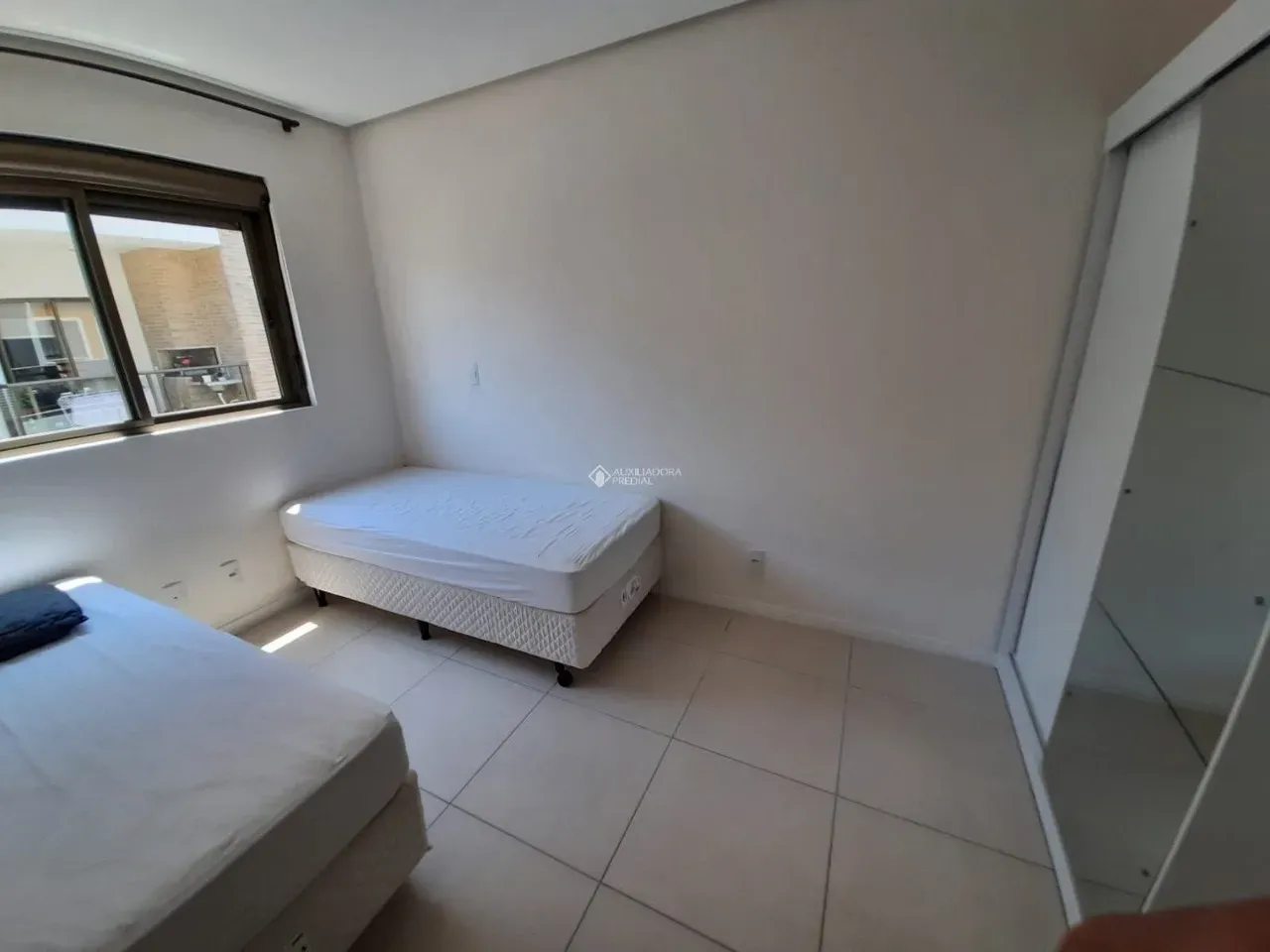 Apartment on the 3rd floor with a grill on the balcony — photo 22