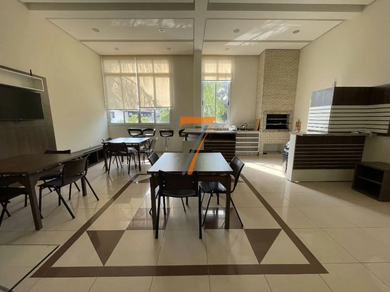 Furnished penthouse with 2 en-suite bedrooms and 210 m² — photo 47