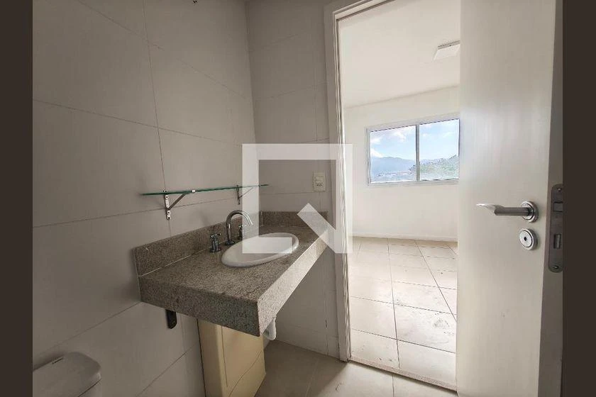 Apartment with 4 en-suite bedrooms and 156 m² — photo 40