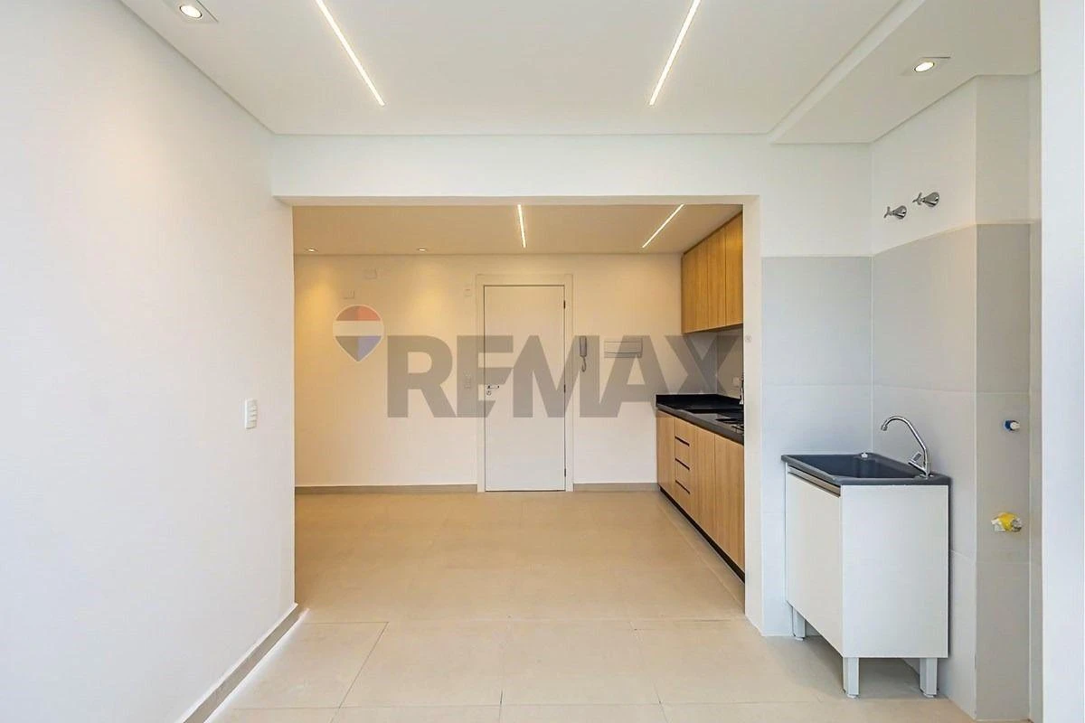 2-bedroom apartment with floor-to-ceiling windows — photo 35