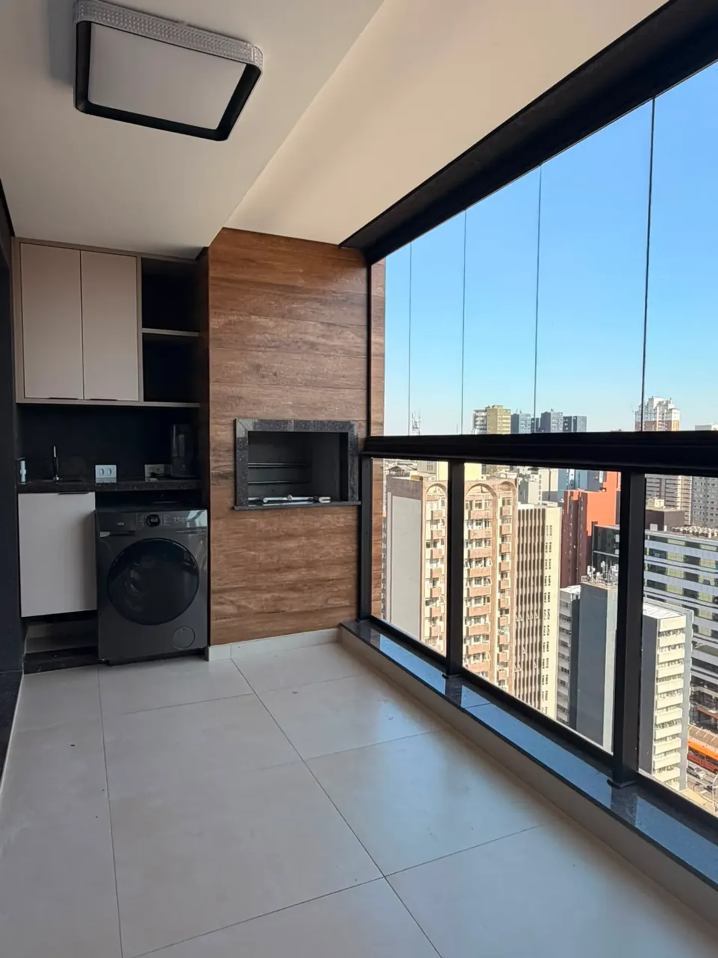 Furnished 1-bedroom apartment with 1 bathroom — photo 19
