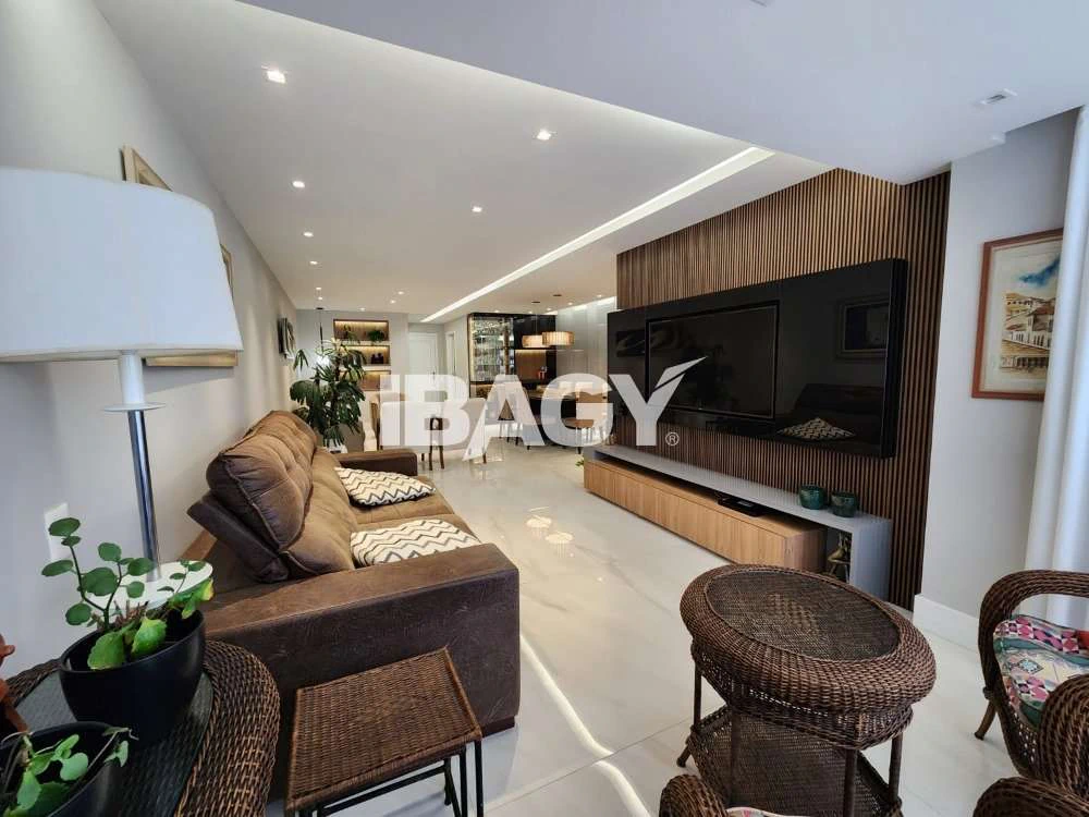 3-bedroom apartment with open-plan kitchen — photo 4