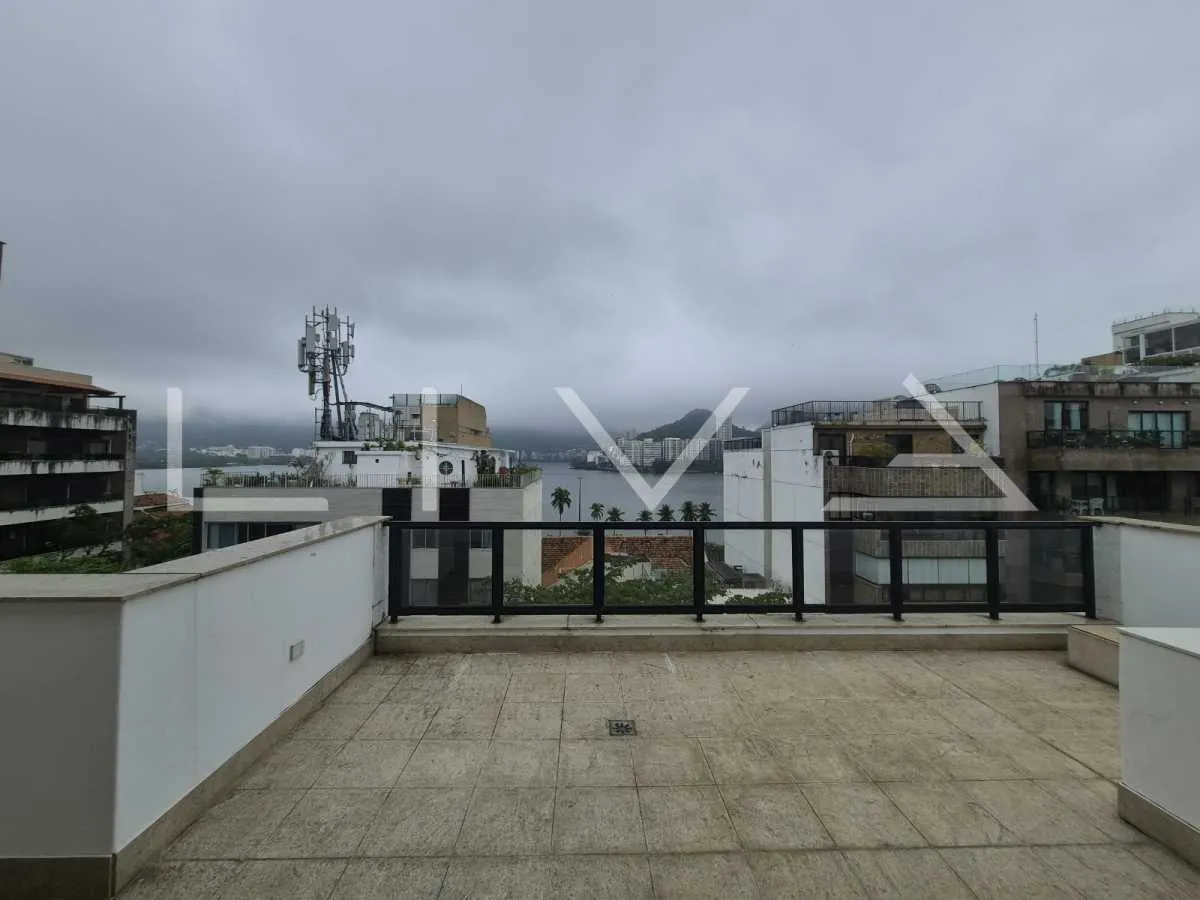 Furnished apartment, 167 m², with a bathtub — photo 8