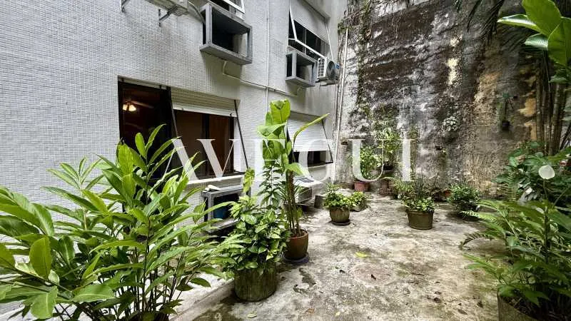 Apartamento 4 quartos com 2 suítes e jardim — photo 17