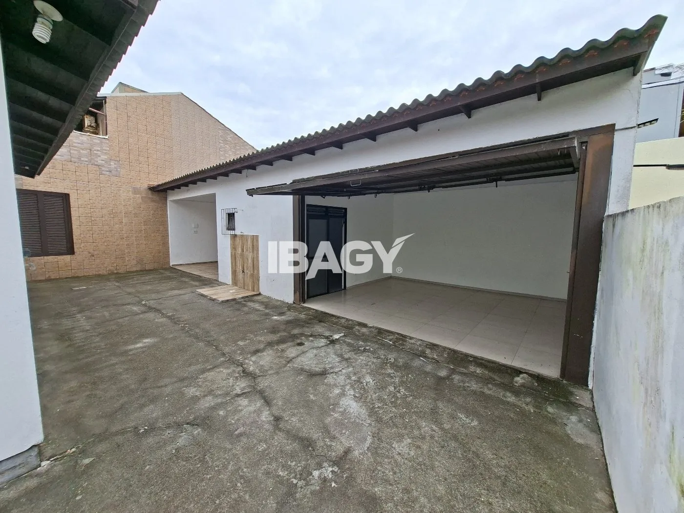4-bedroom house with a water view in Florianópolis — photo 27