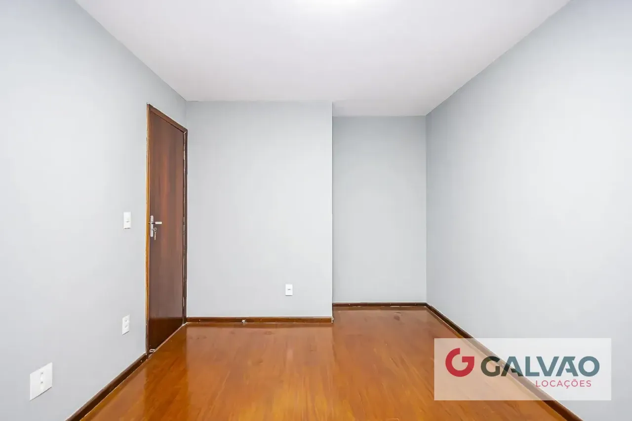 Two-story house with fitted kitchen and 2 parking spots — photo 20
