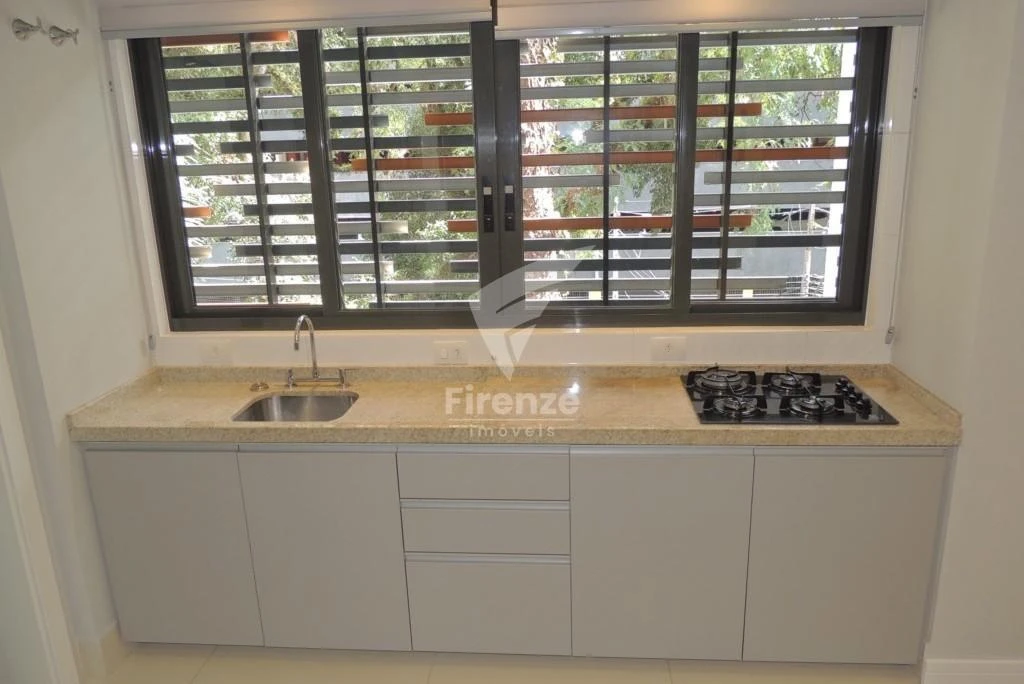 3-bedroom apartment with a home office in Curitiba — photo 26