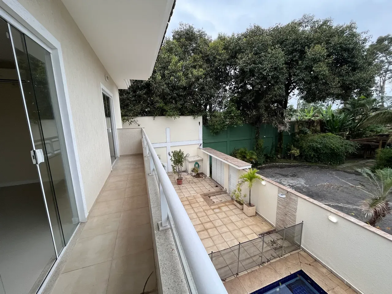 Furnished triplex house with 5 en-suite bedrooms — photo 9