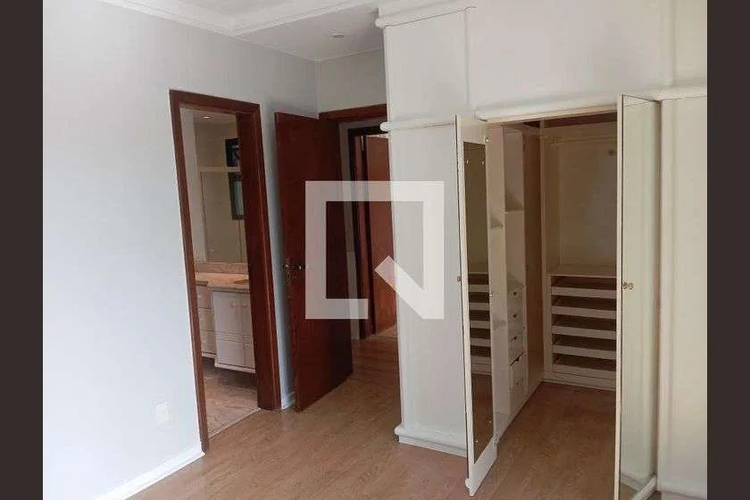 250 m² apartment with 4 bedrooms and 3 parking spots — photo 11