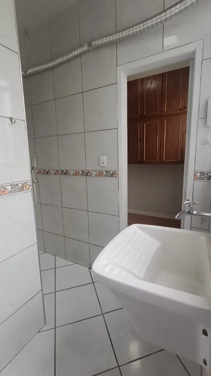 Apartment, 95 m², with wood or laminate floors — photo 16