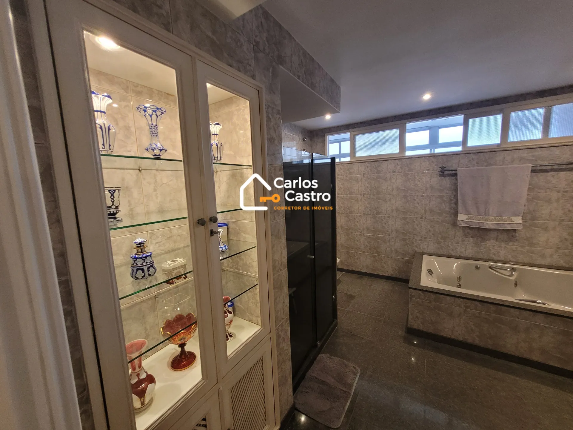 Apartment on the 9th floor with a bathtub — photo 38