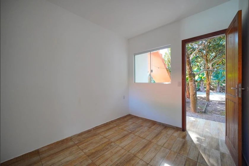 Casa con jardín privado, 1 dormitorio y se aceptan mascotas