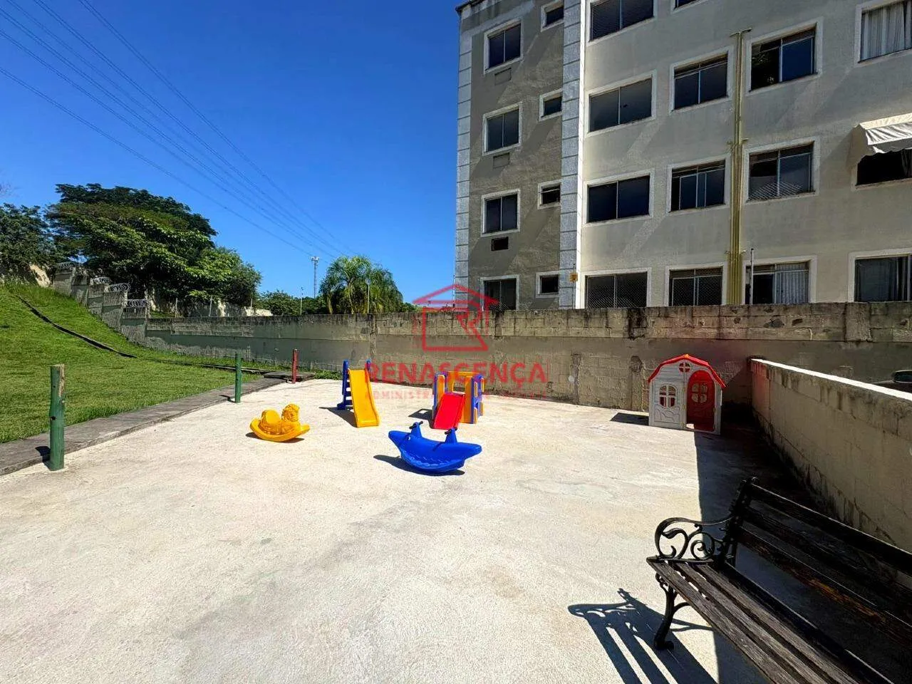 Unfurnished apartment with 2 bedrooms and pool — photo 20