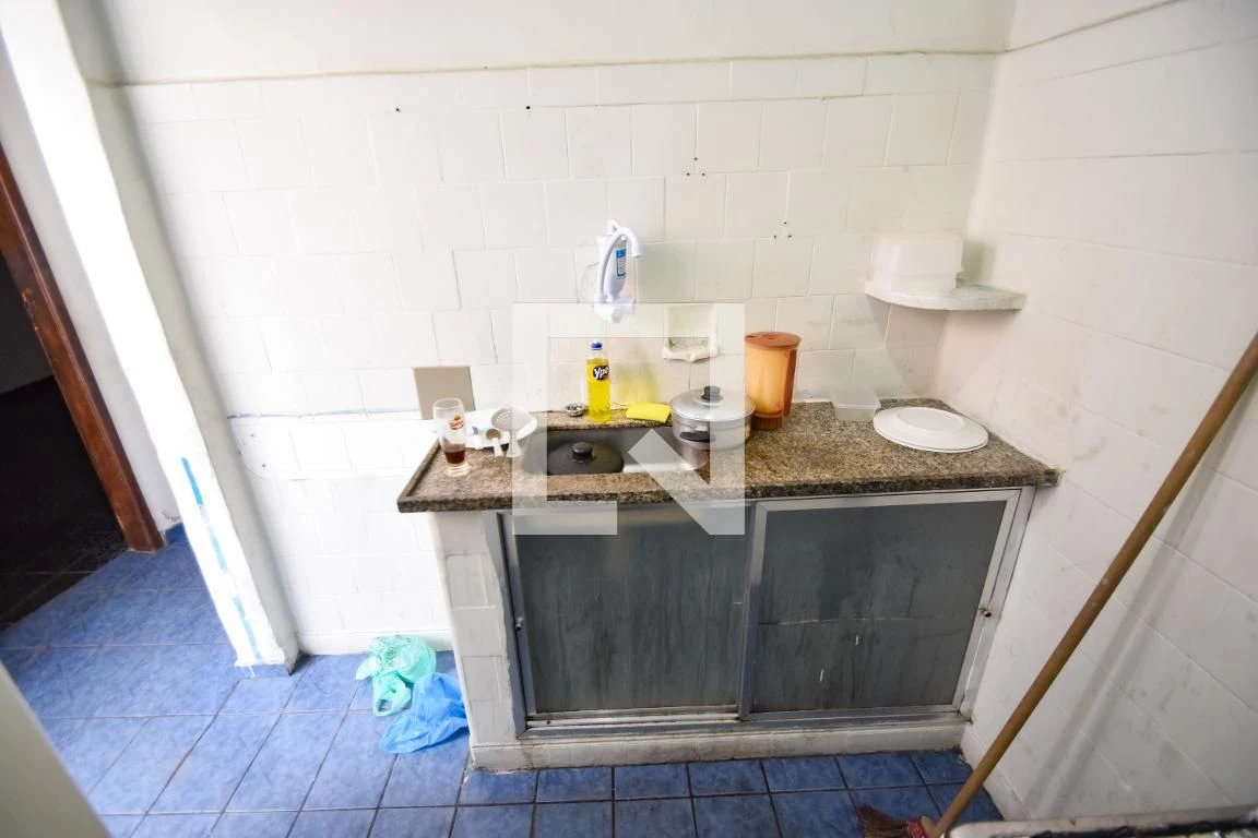 Apartamento mobiliado com 4 quartos e cozinha separada — photo 4