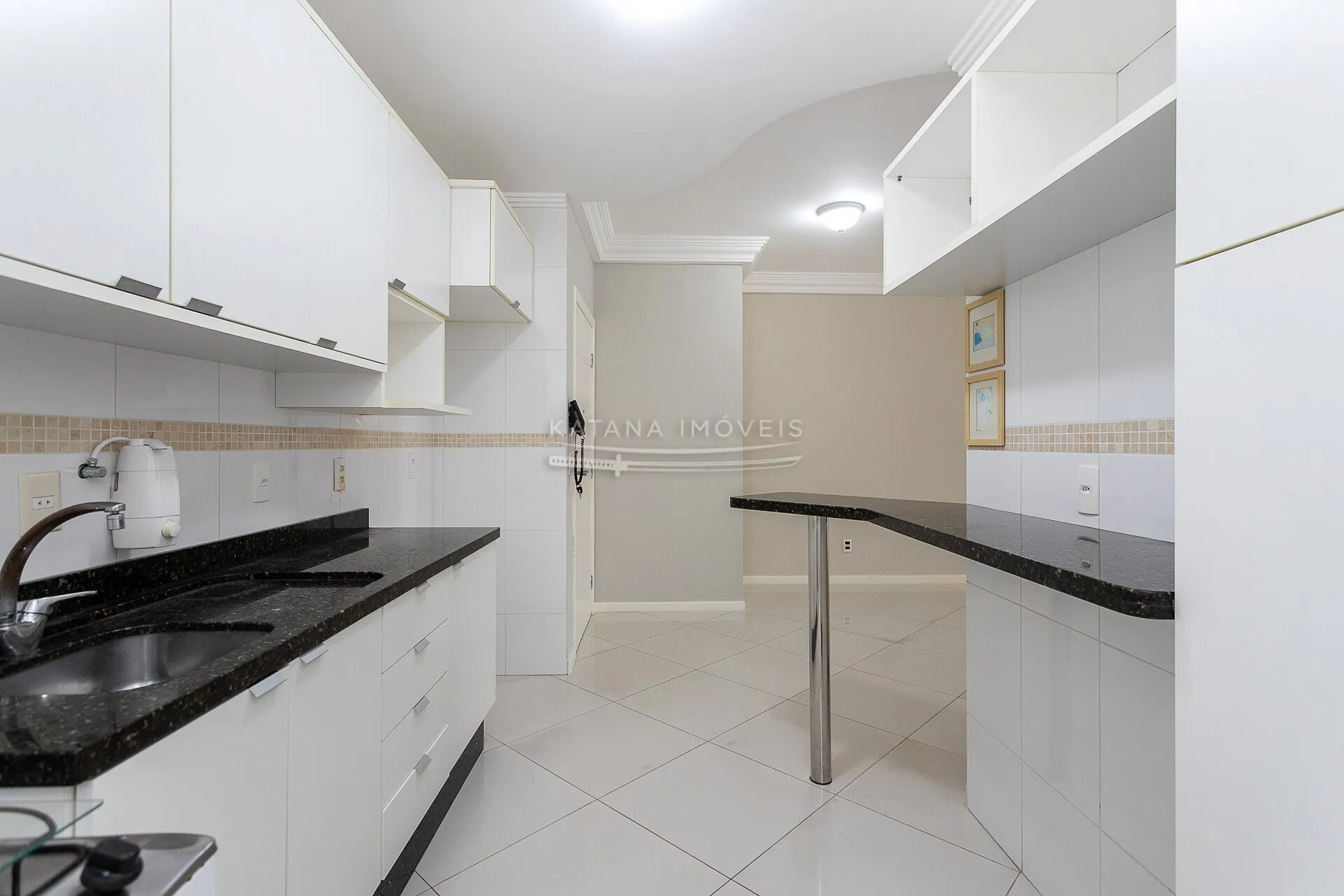 4-bedroom apartment with a bathtub in Florianópolis — photo 8