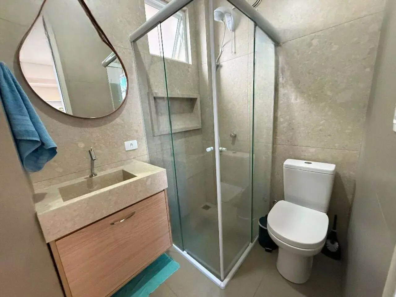 Студія 35 м² з робочим місцем та панорамними вікнами — photo 15