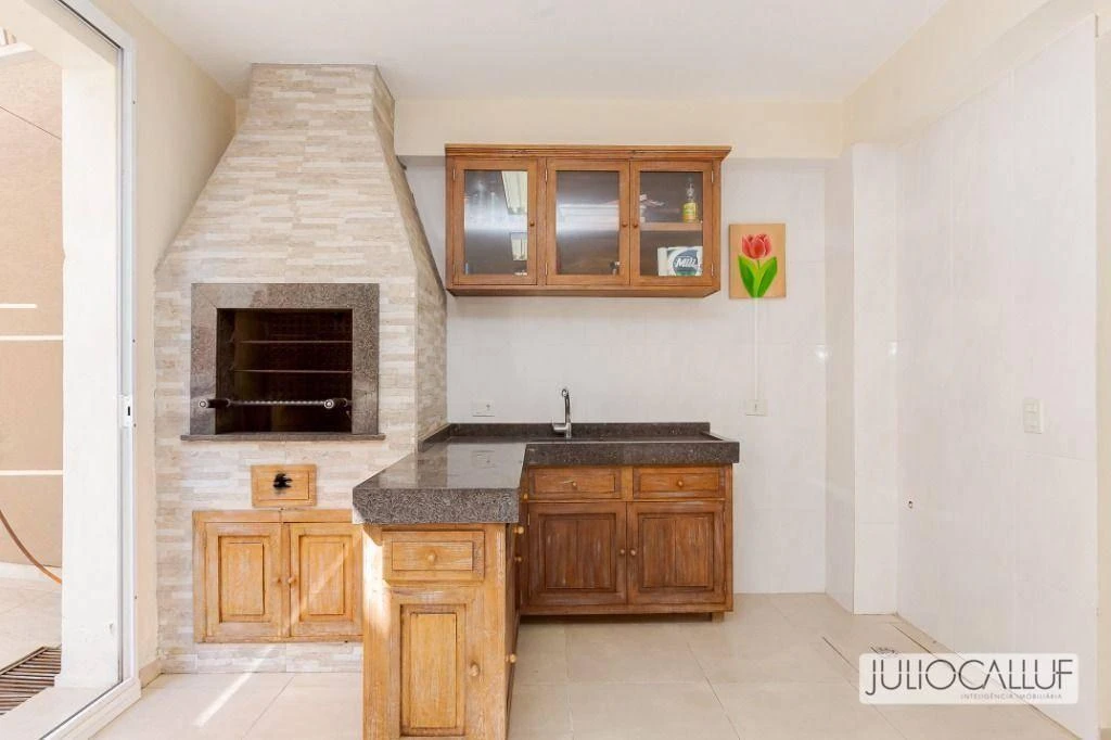 4-bedroom house with a washing machine in Curitiba — photo 50