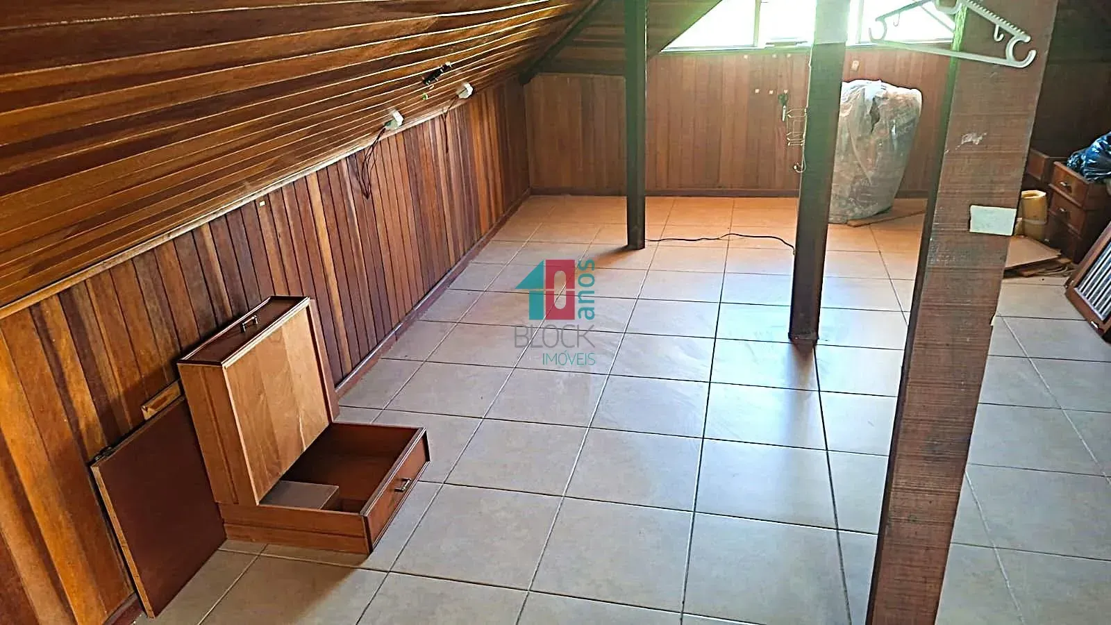 Condominium house with 4 bedrooms and closed kitchen — photo 27
