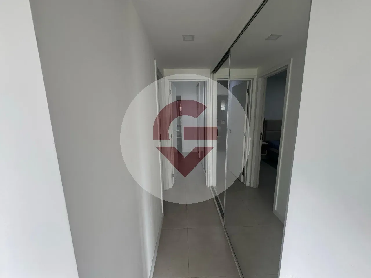 Furnished apartment, 102 m², with a glass-enclosed balcony — photo 14