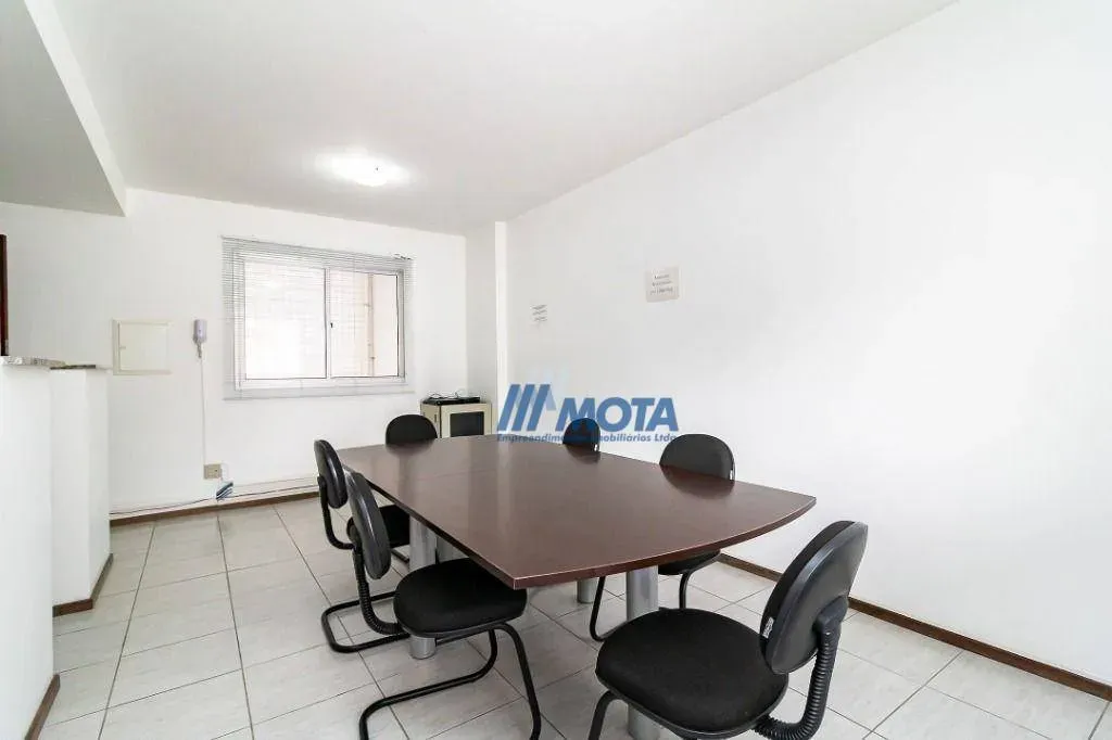 Furnished-free 40 m² studio with a balcony — photo 25
