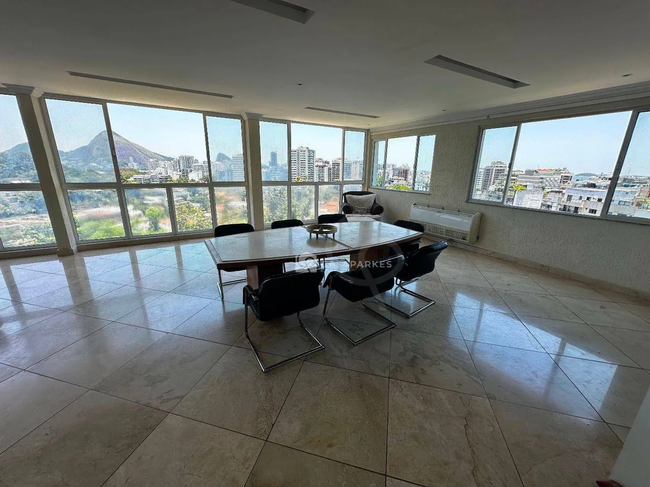 Furnished house with 5 bedrooms and 1200 m² gas kitchen — photo 4