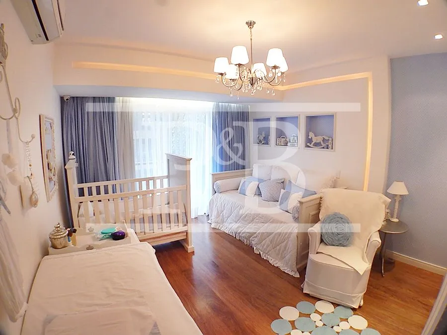 4-bedroom apartment with 319 m² and 4 parking spaces — photo 25